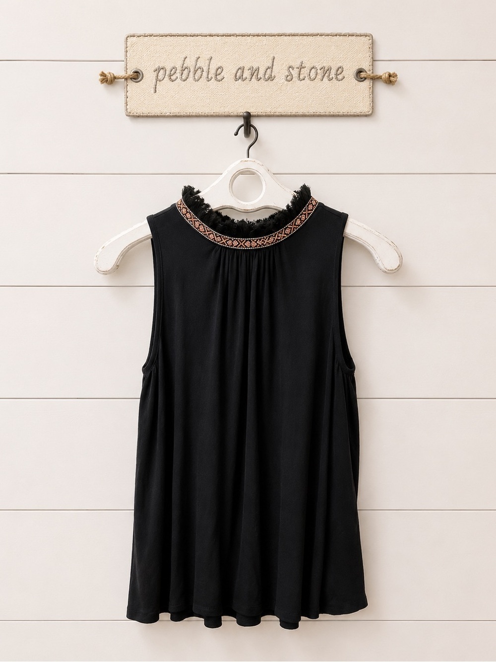 PEBBLE AND STONE Sleeveless Black Tunic with Fringed collar – Size M